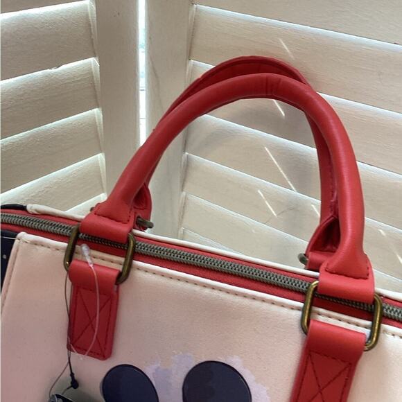 DISNEY LOUNGEFLY MICKEY MOUSE NEW SACTEL WITH STRAPE - Picture 4 of 9